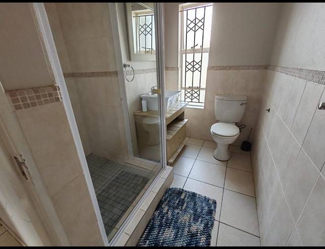 2 BEDROOM COMPLEX FOR SALE IN HENLEY-ON-KLIP